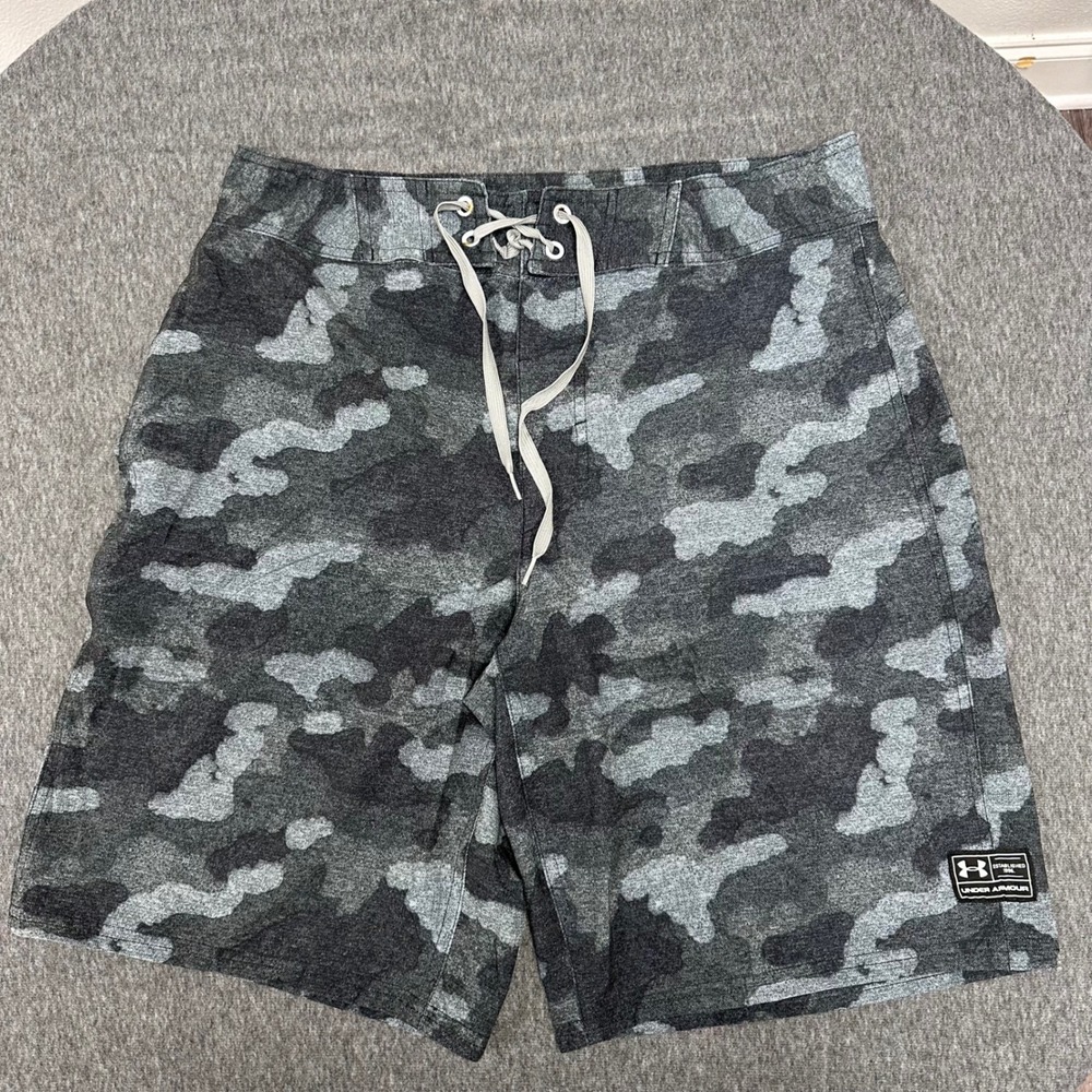 Under Armour Camo‎ Swim Trunks Board Shorts HeatGear Loose Fit Size 32